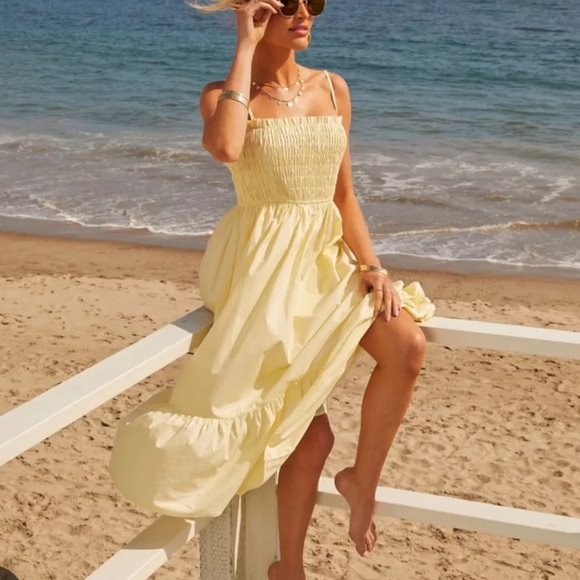 Vici Dresses & Skirts - VICI Collection Fawn Smocked A-Line Midi Dress Adjustable t-straps Size Medium